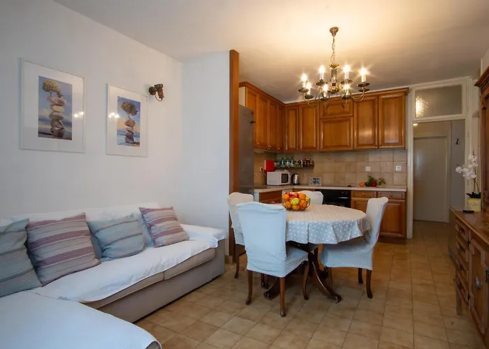 شقة Spacious 2-bedroom Near Center - Nata *