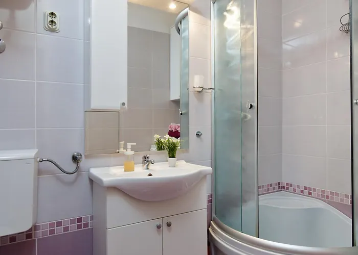 شقة Spacious 2-bedroom Near Center - Nata سبليت